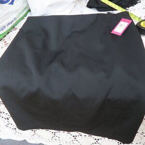 NWT NEW Vince Camuto Black Essentials Skirt Zipper Back $89